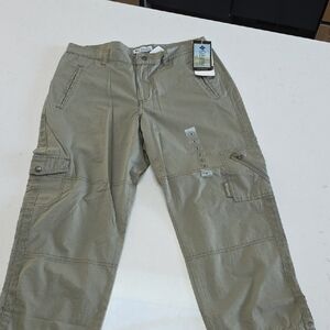 Columbia Women's Cargo Capris in Olive